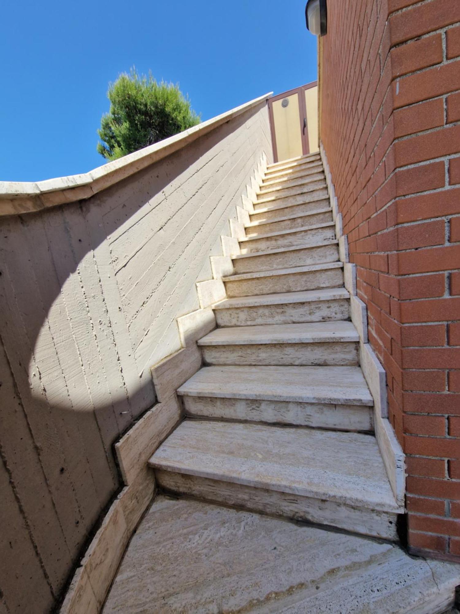 Terrazza A Nettuno E Chiesa Giubilare Santa Maria Goretti 外观 照片